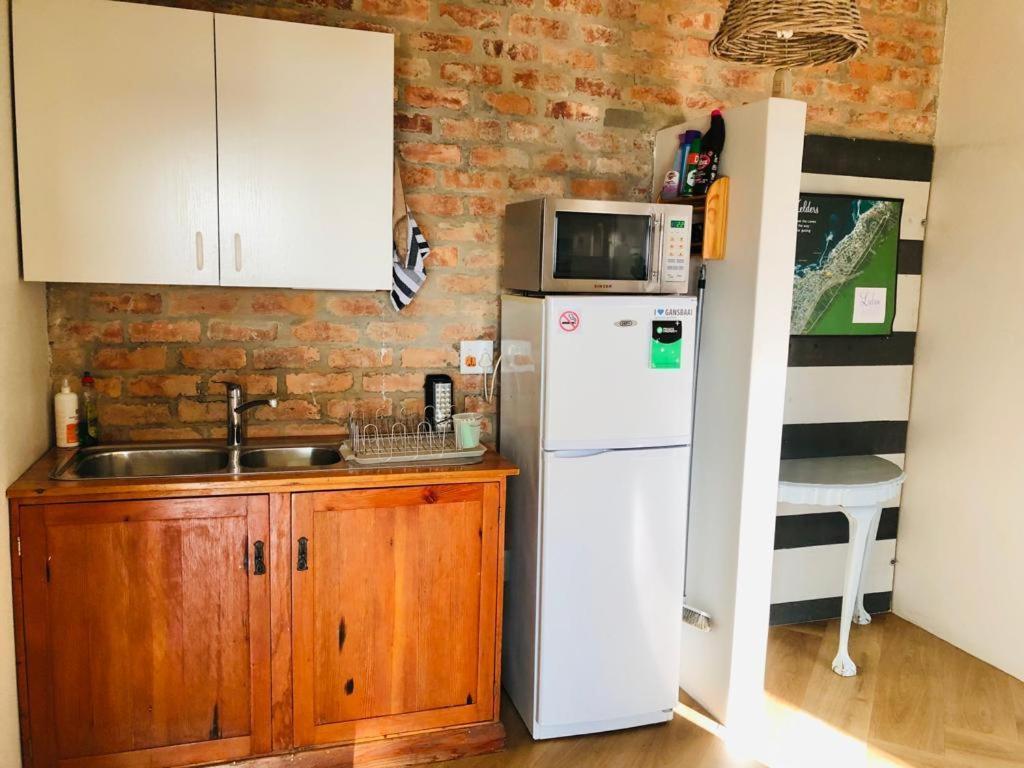 Self Catering Apartment - De Kelders Dış mekan fotoğraf